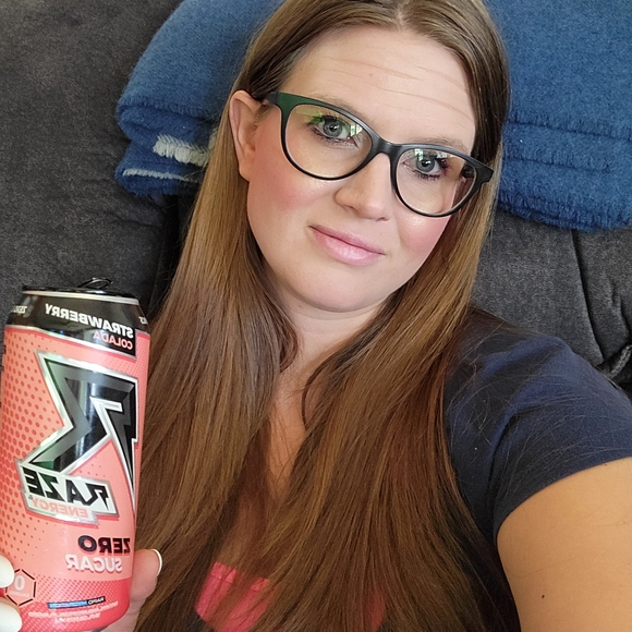 Meet your Posher, Marisa - Picture 2 of 5